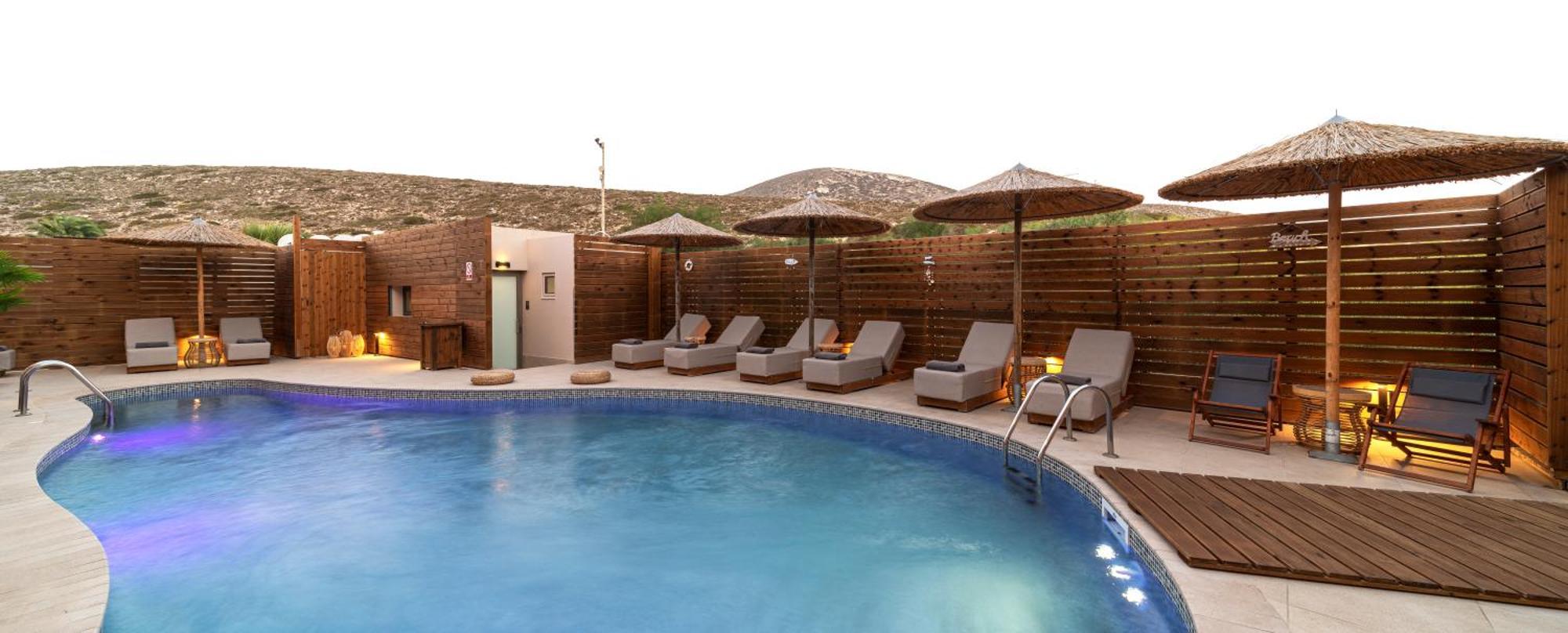 Oasis Windsurfing Hotel 2*