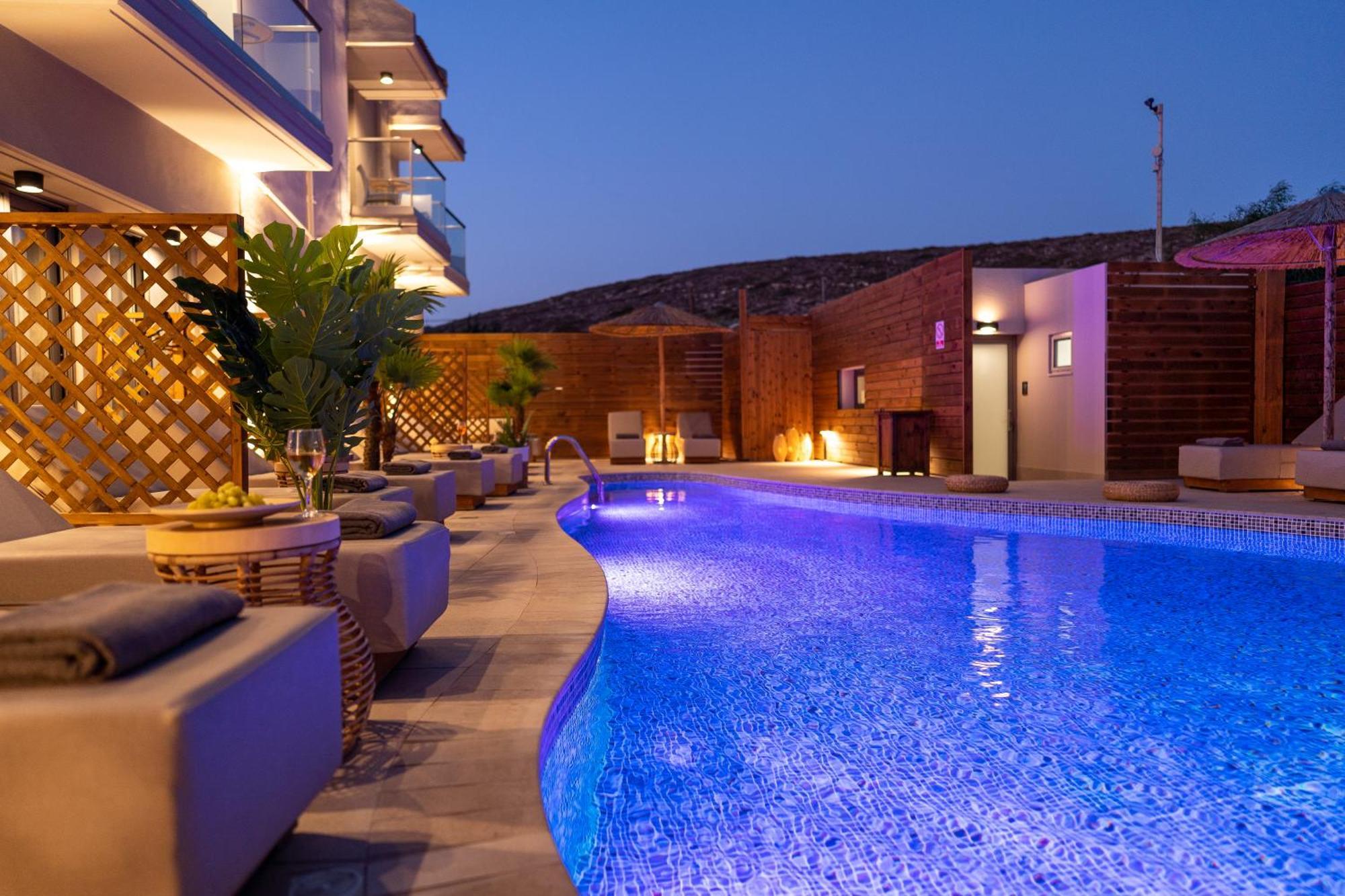 Oasis Windsurfing Hotel
